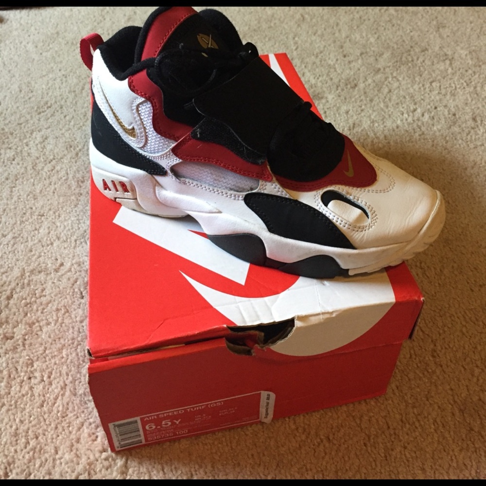 Nike Air Speed Turf youth 6.5 fits women's 8.5