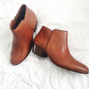 Sam Edelman "Petty" Chelsea Boot Brown size 8.5