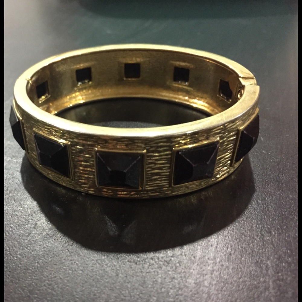 Gold textured bracelet