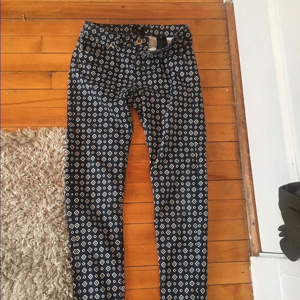 navy blue and white pattern skinny pants!!
