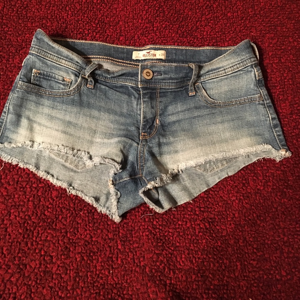 Hollister cut off shorts