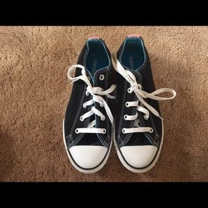 black and blue converse