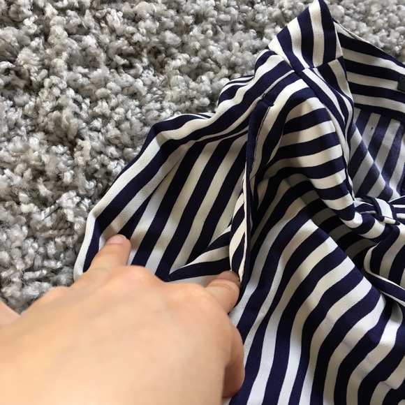 Striped High Waisted Shorts - Picture 4 of 4