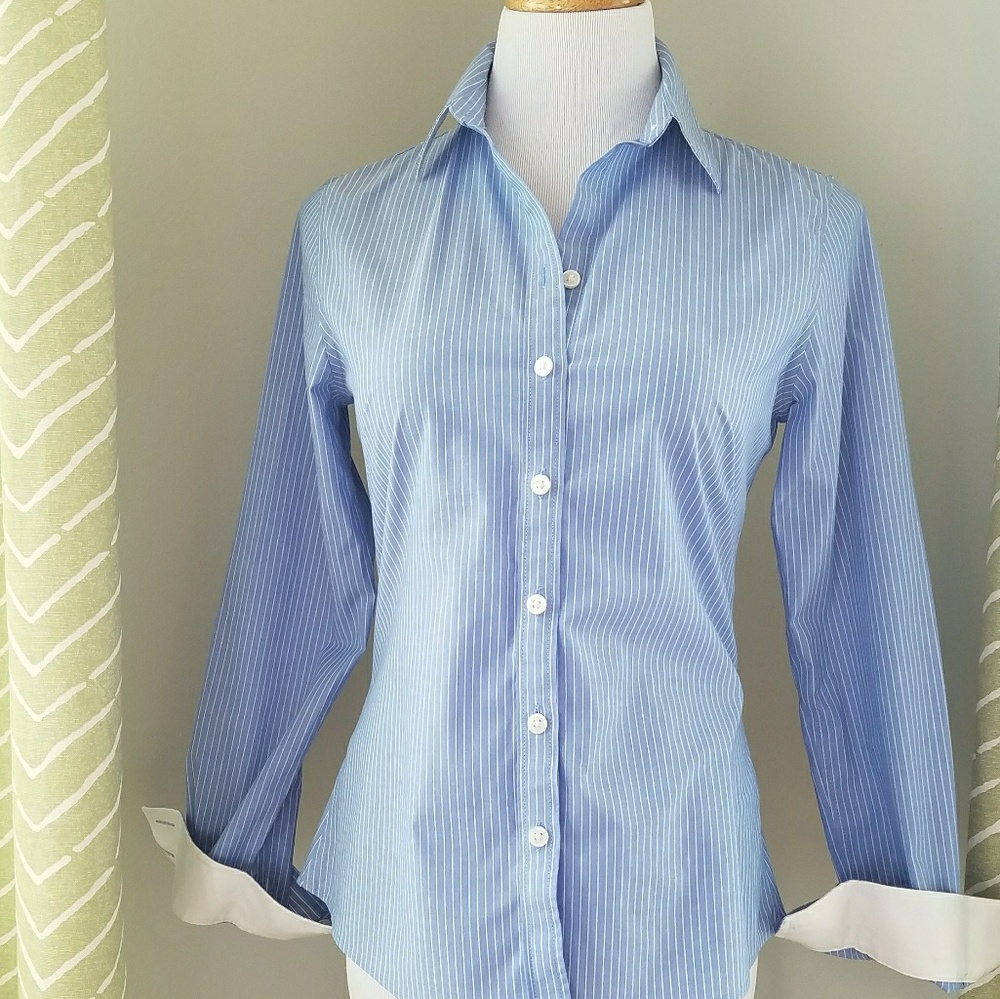 Banana Republic non-iron shirt, fit, blue & white