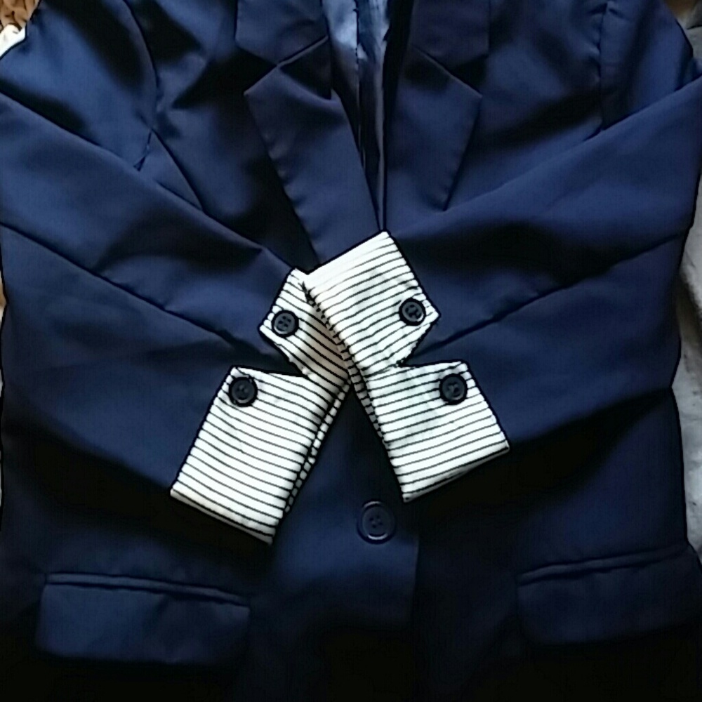 Blazer - Picture 2 of 3