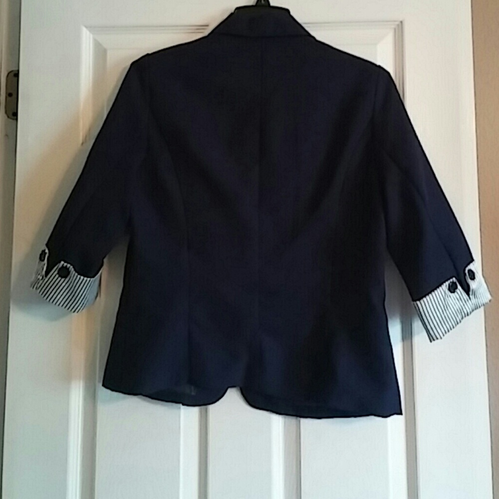 Blazer - Picture 3 of 3