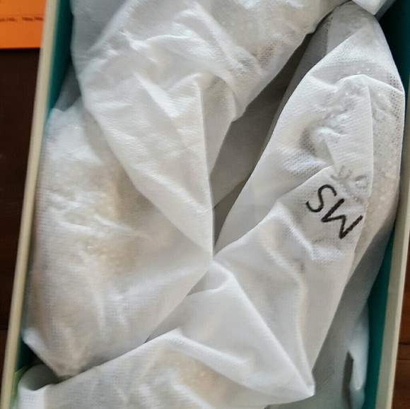 Benjamin Adams Gaga - Picture 3 of 6