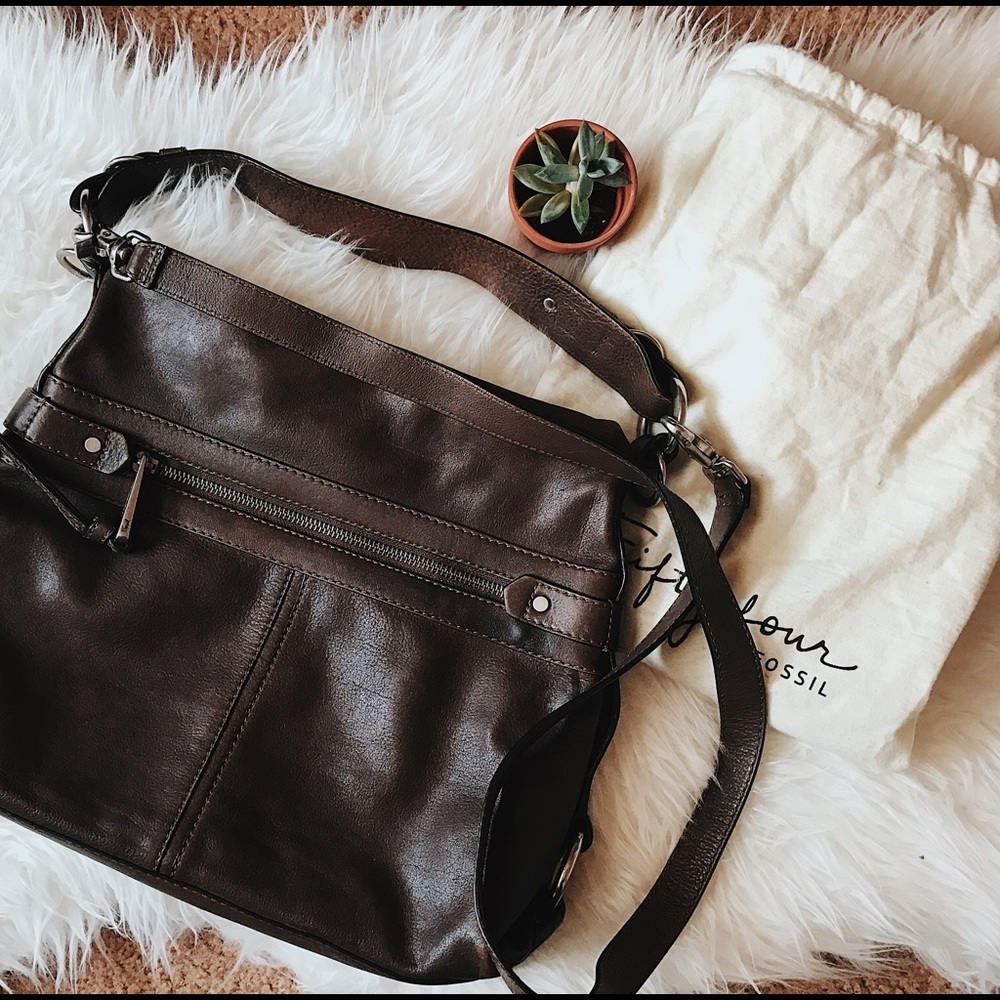 1 DAY SALE‼️ Fossil Brown Leather Purse Handbag