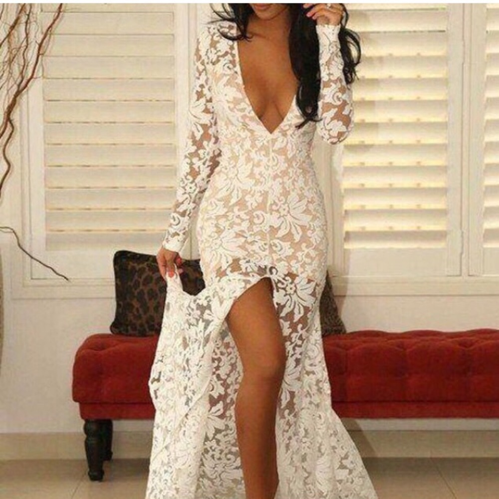 Elegant evening gown/prom dress