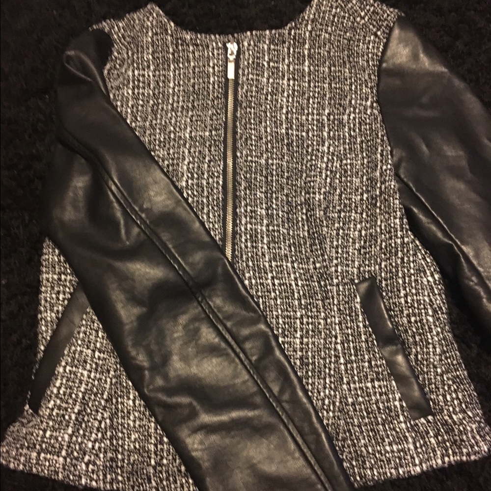 Fitted Black, white and leather jacket
