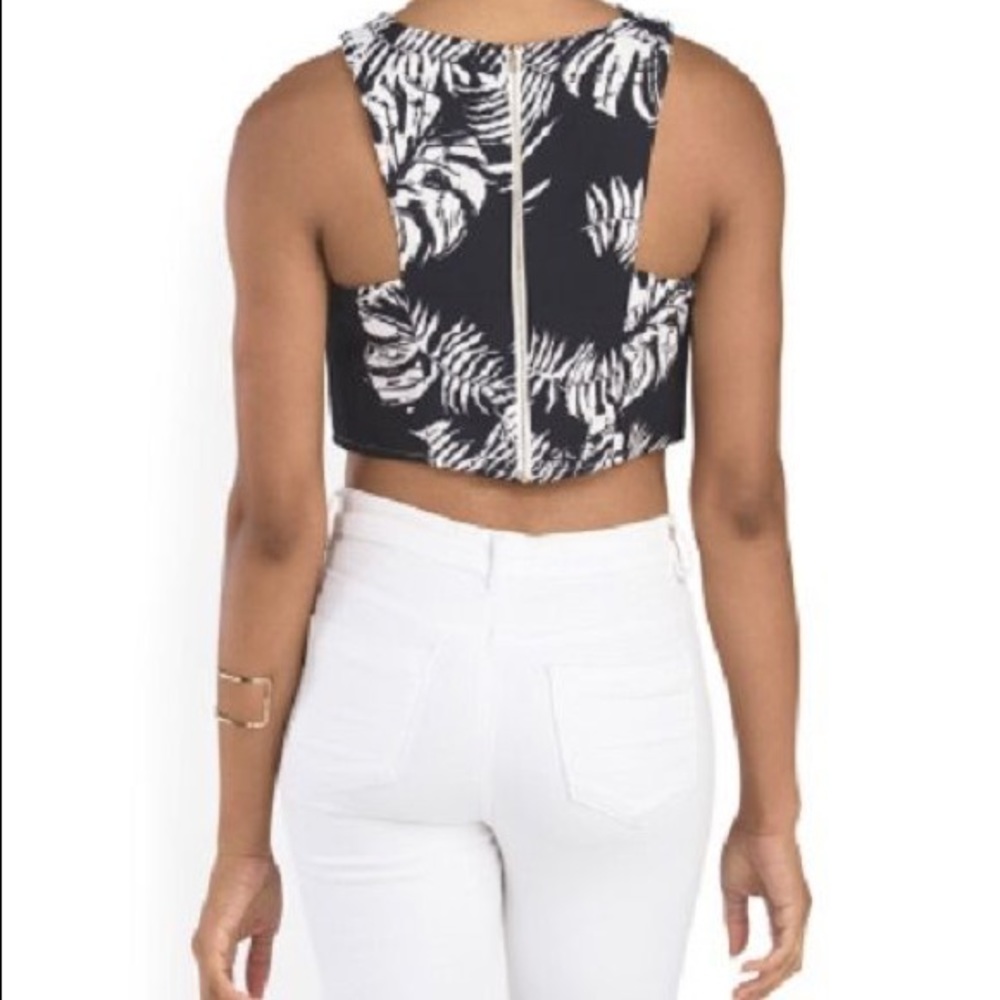 BISHOP + YOUNG Ashley Crop Top - Picture 2 of 2