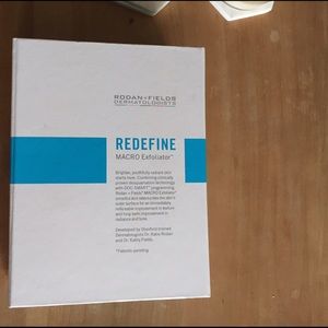 RODAN AND FIELDS MACRO EXFOLIATOR ONLY USED ONCE