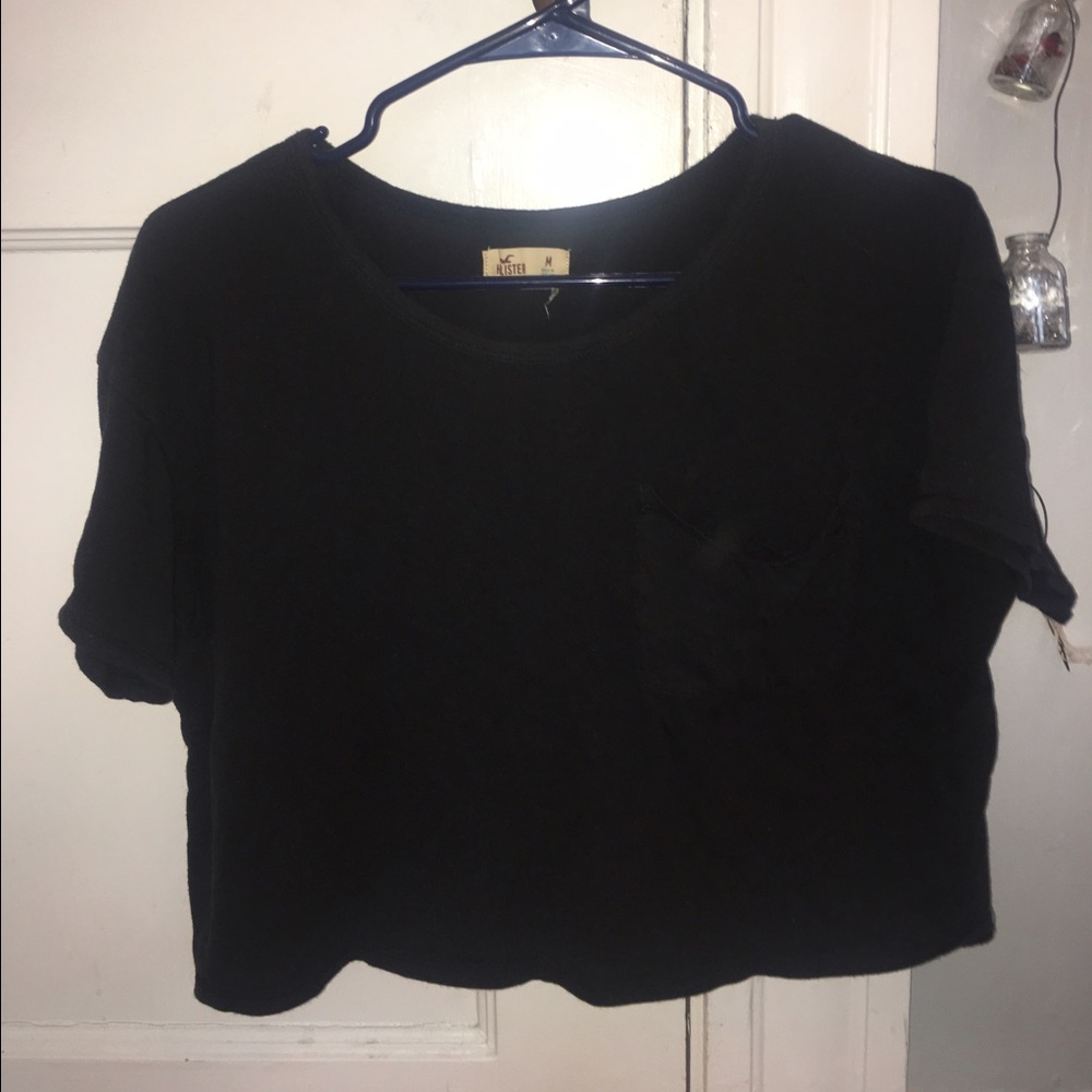 Size medium, plain black tshirt from Hollister