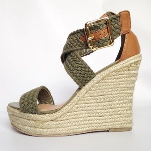 Steve Madden Sz 7 Olive Green Platform Wedge NWOT