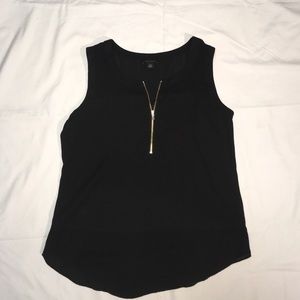 Black blouse with zip in front!