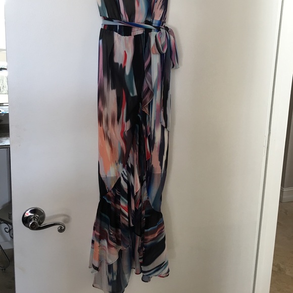 Dress - Picture 2 of 4