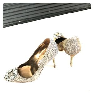 I wore them once for my wedding! So gorgeous