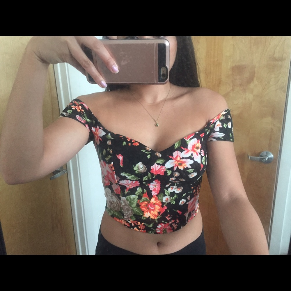 Off the shoulder floral crop top
