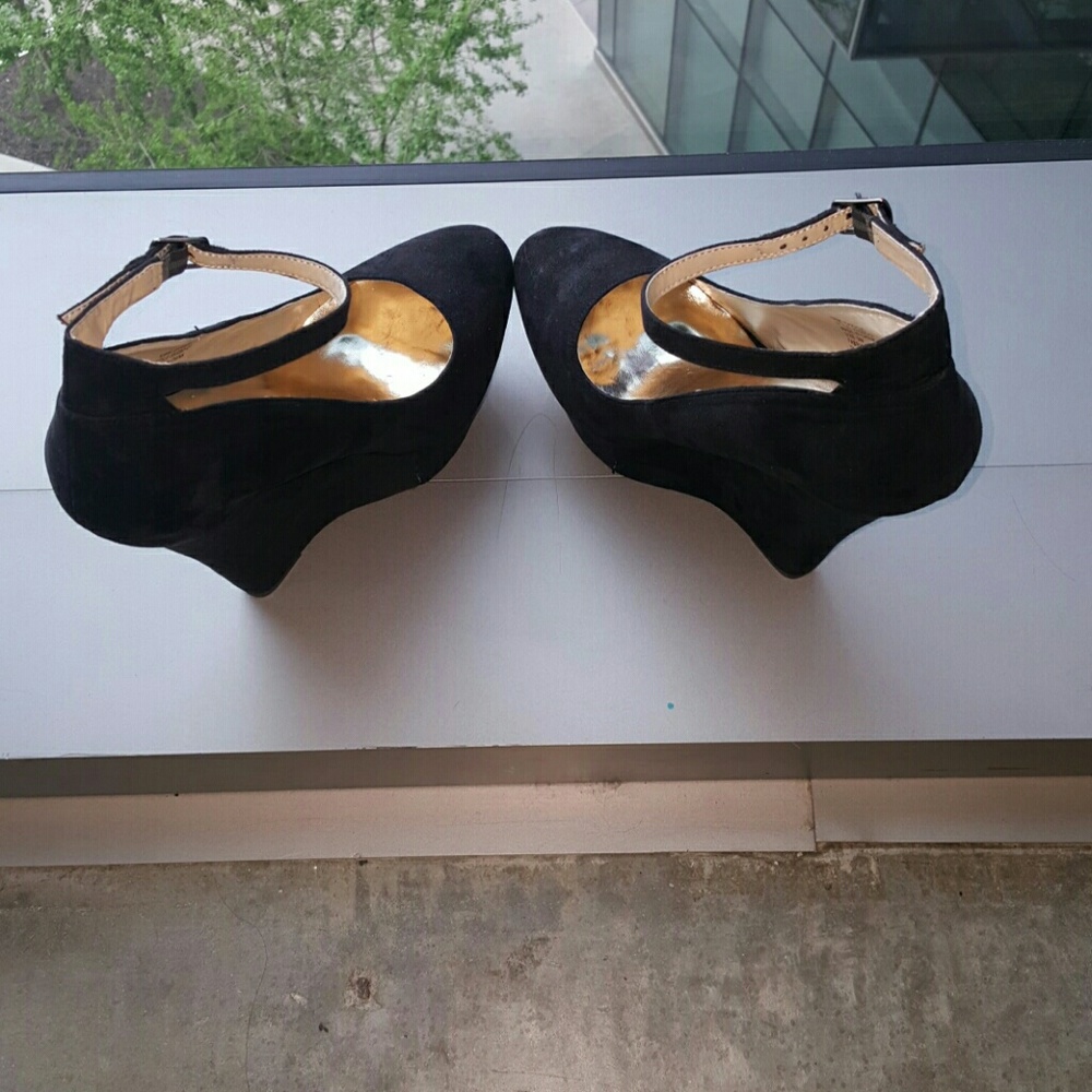 Platform Black Beauties