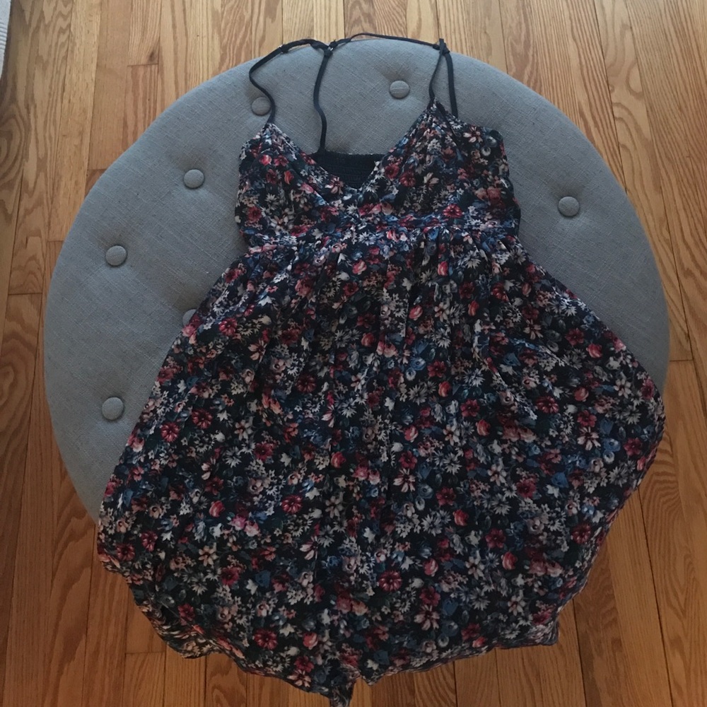 Hollister floral sweetheart dress