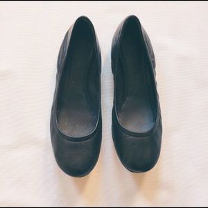 Black Leather Vera Wang Flats