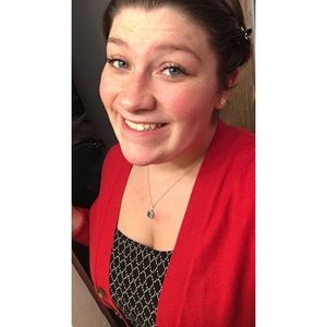 Meet your Posher, Alexis