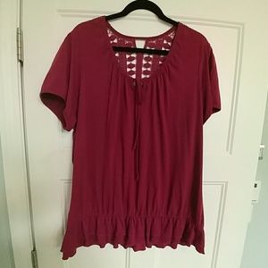 Lace Embellished Back and Ruffled Top Size 22/24