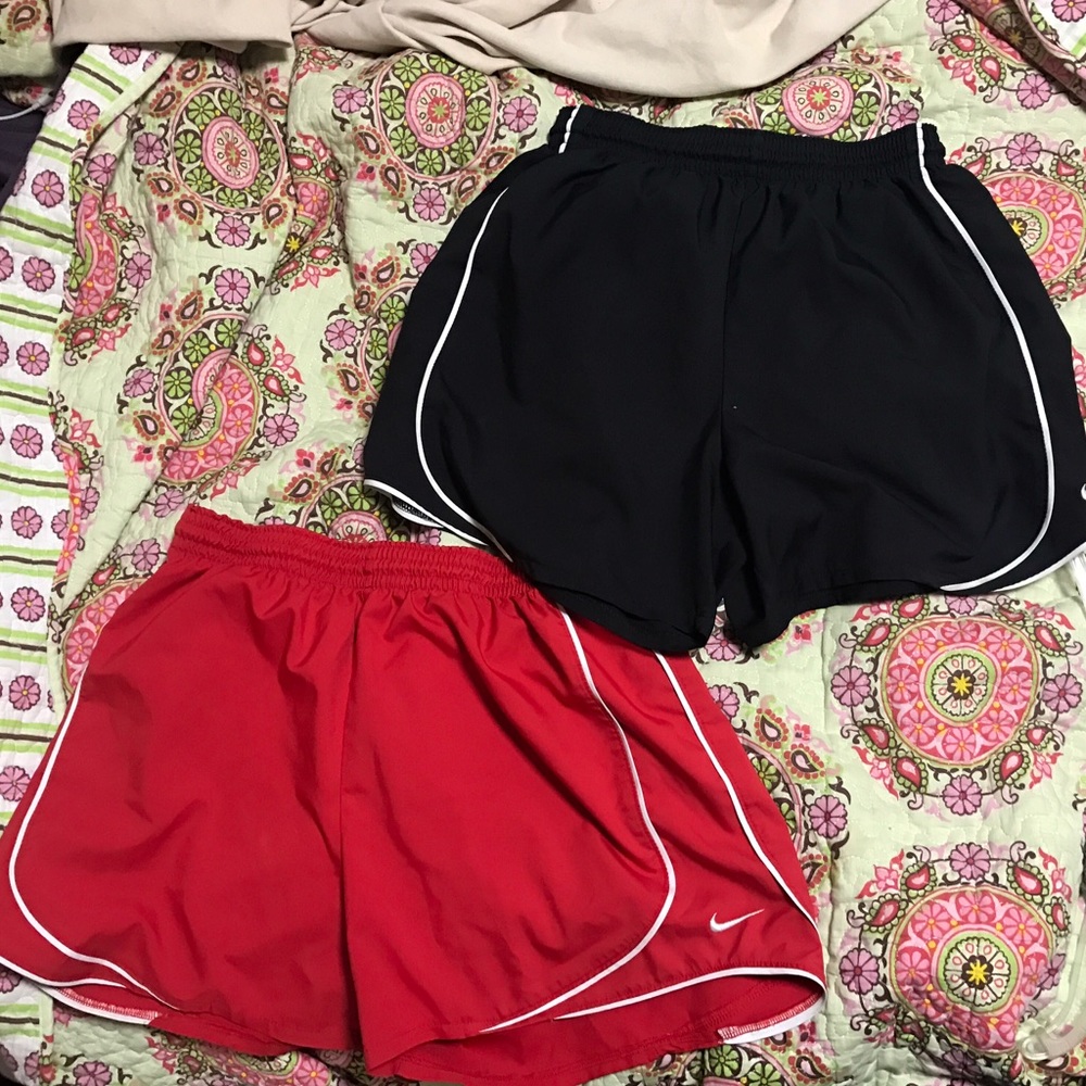 2 pairs of Nike shorts