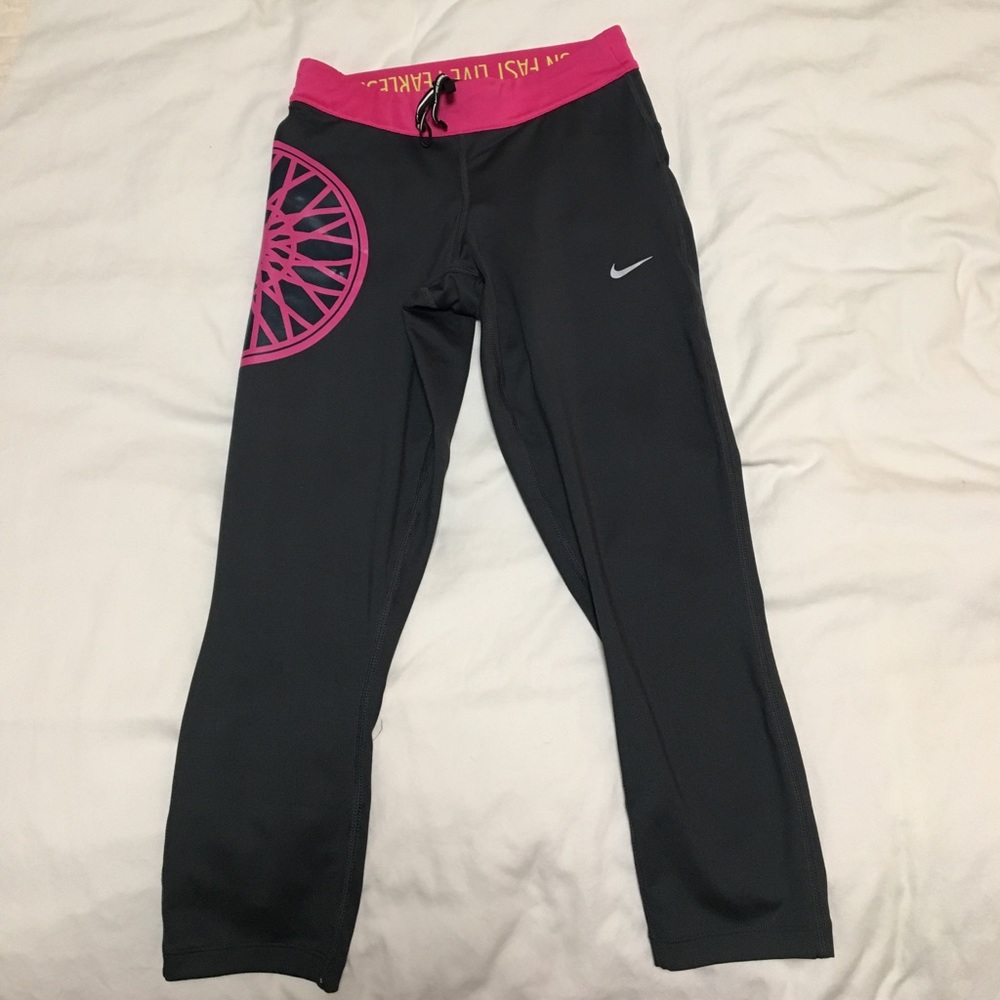 Nike Soulcycle workout crop leggings XS