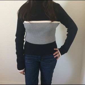Gap turtleneck sweater
