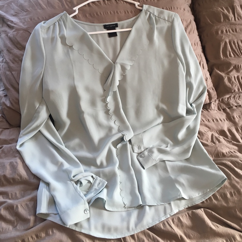 XS  Ann Taylor long sleeve robins egg blue top