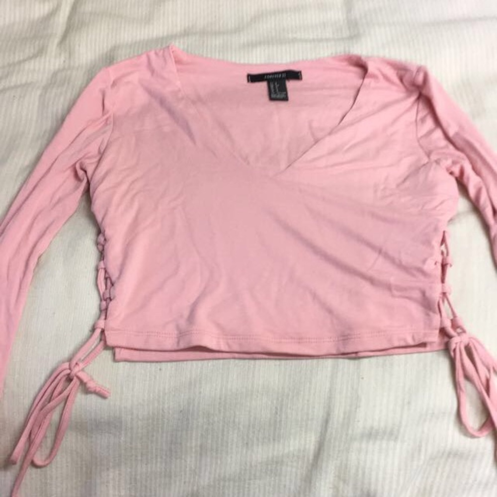 NWOT Ballet pink side laced crop top