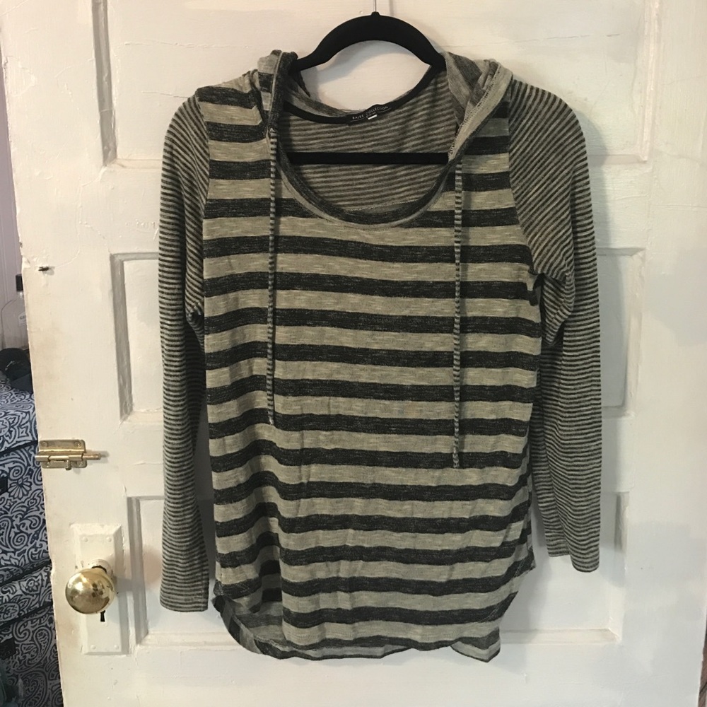 Light pullover