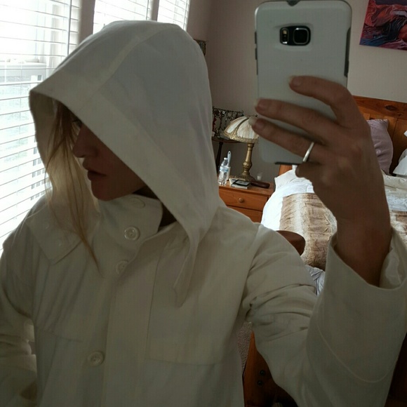 White wool coat - Picture 2 of 6