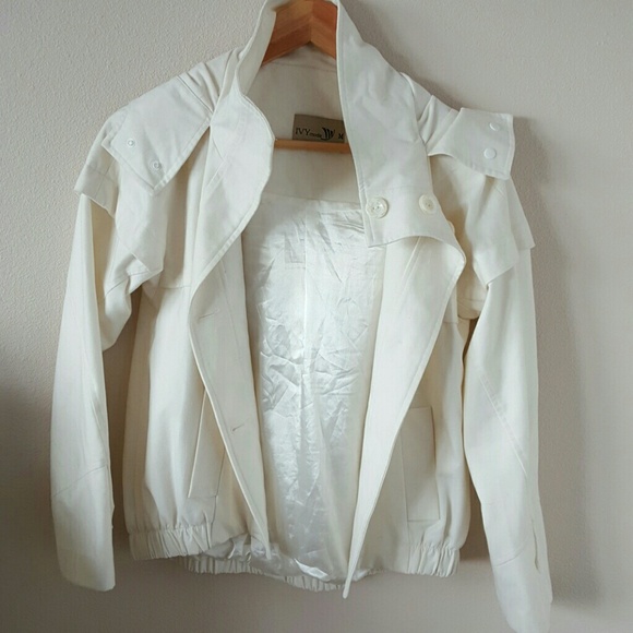 White wool coat - Picture 5 of 6