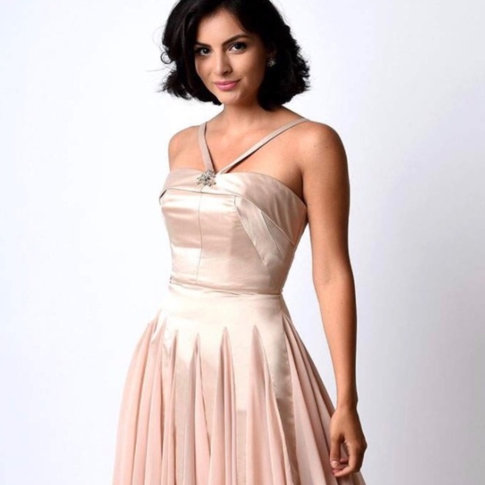 Unique Vintage Ballerina Gown Cream Ivory