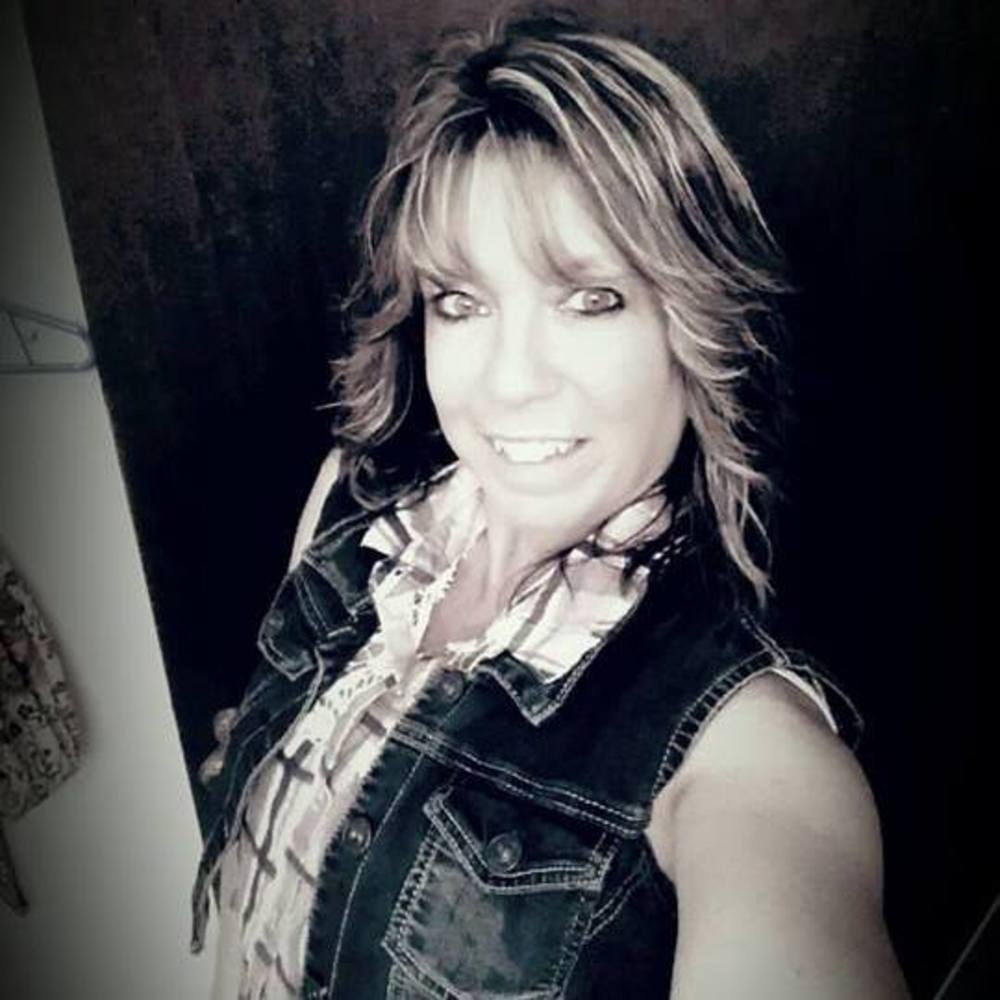 Meet your Posher, Deana