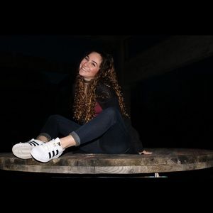 Meet your Posher, Nicole