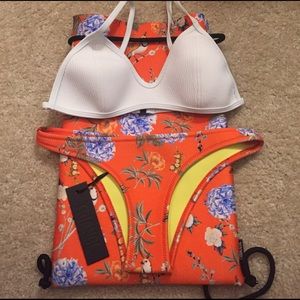 ‼️SALE TODAY‼️ NEW Estella Bianca TRIANGL Bikini