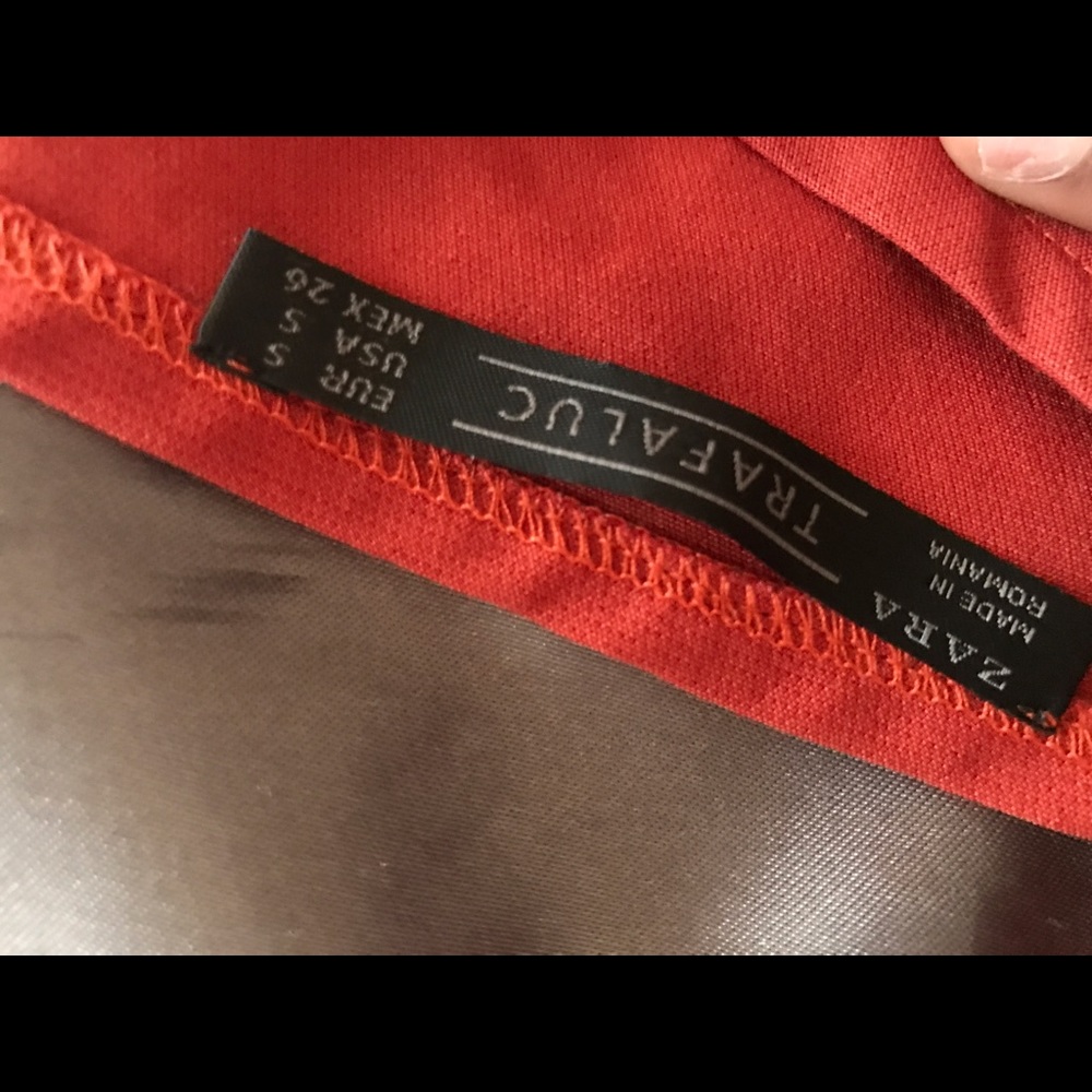 Deep V Crop Top - Picture 2 of 2
