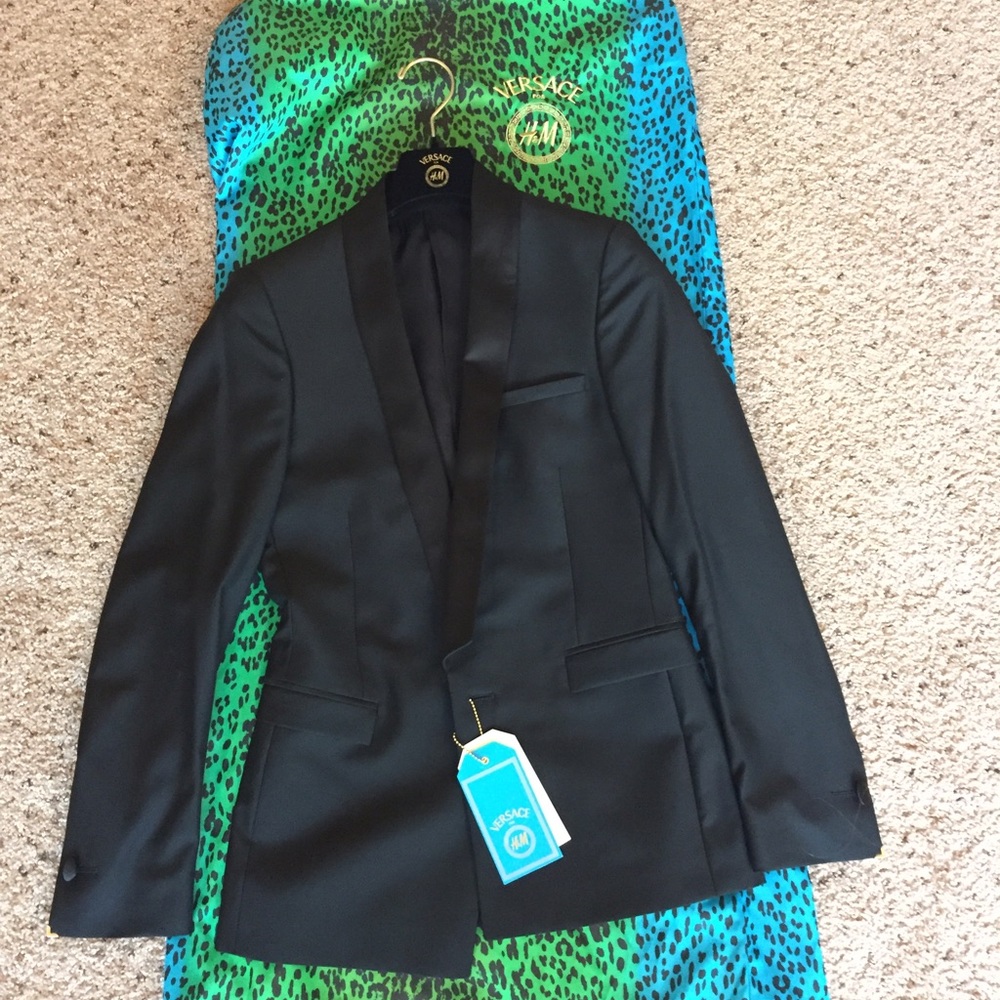 ❌SOLD❌ Versace H&M black suit blazer jacket US34R