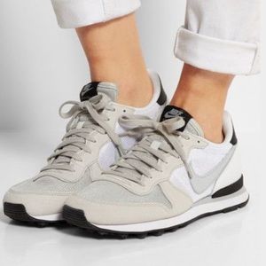 Nike Internationalists size 7