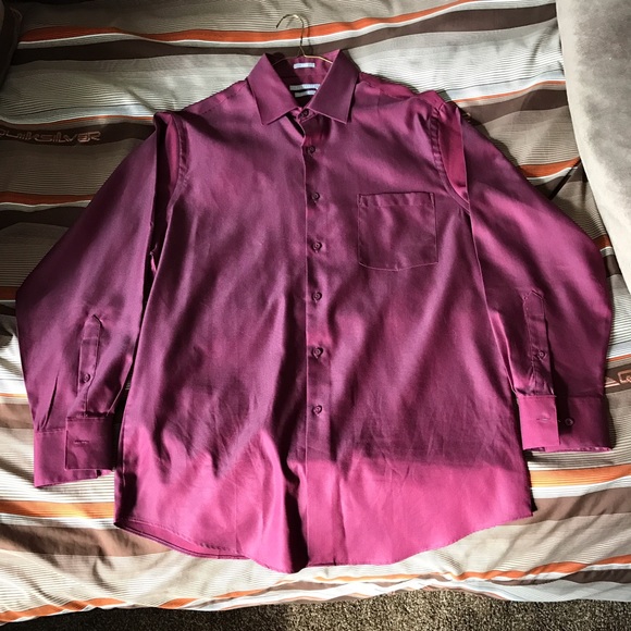 Van Heusen Dress Shirt - Picture 1 of 4