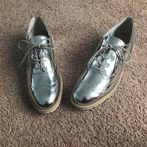 Metallic Silver Oxford shoes