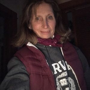 Meet your Posher, Laurie