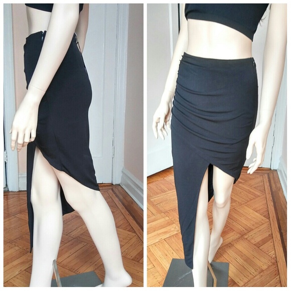 Nwt highwaist assymetrical body con skirt - Picture 2 of 3