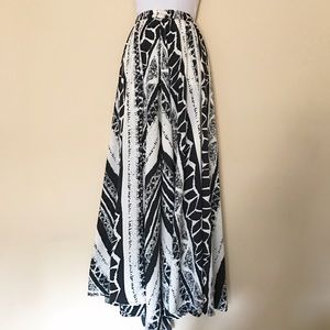 Black and White Print Full | Maxi Skirt