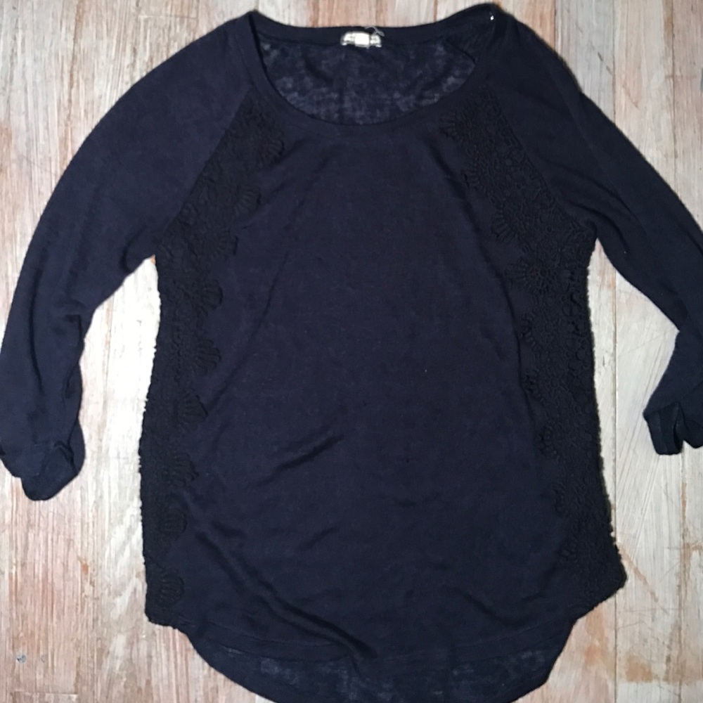 Navy blue 3/4 sleeve top
