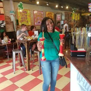 Meet your Posher, Ana