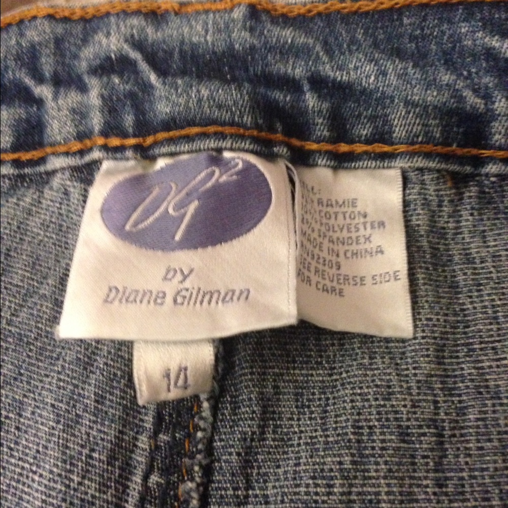 Jeans - Picture 2 of 4